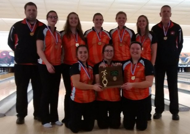 cavs-girls-bowling-district-champions